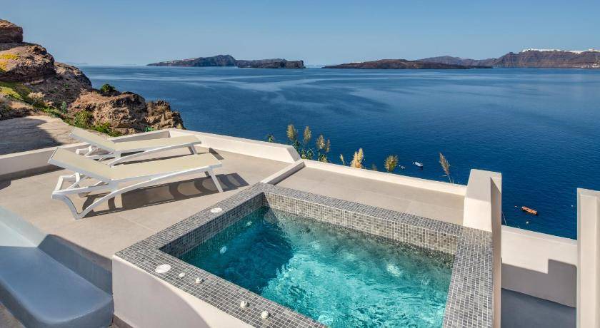 Akrotiri Hotel | 40 m² Hotel ∙ 2 bedrooms ∙ 8 guests