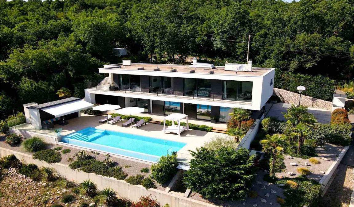 Kastav House | 400 m² House ∙ 4 bedrooms ∙ 8 guests
