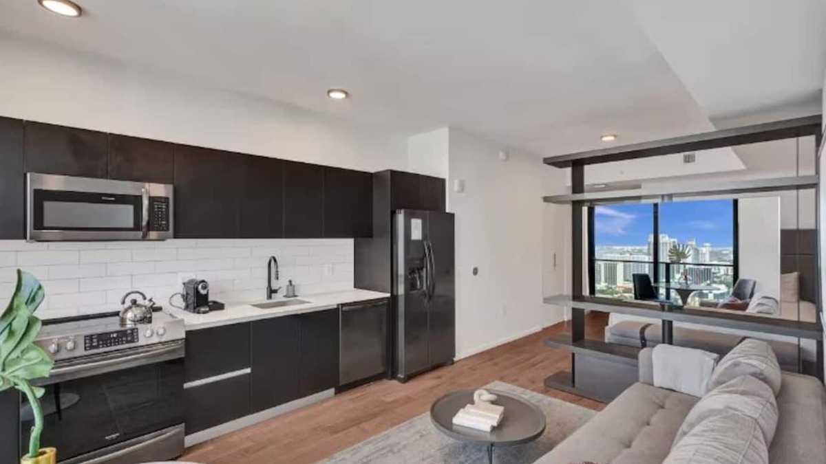 Downtown Miami Apartment | 4006 - Lux Miami Studio | City & Bay Views