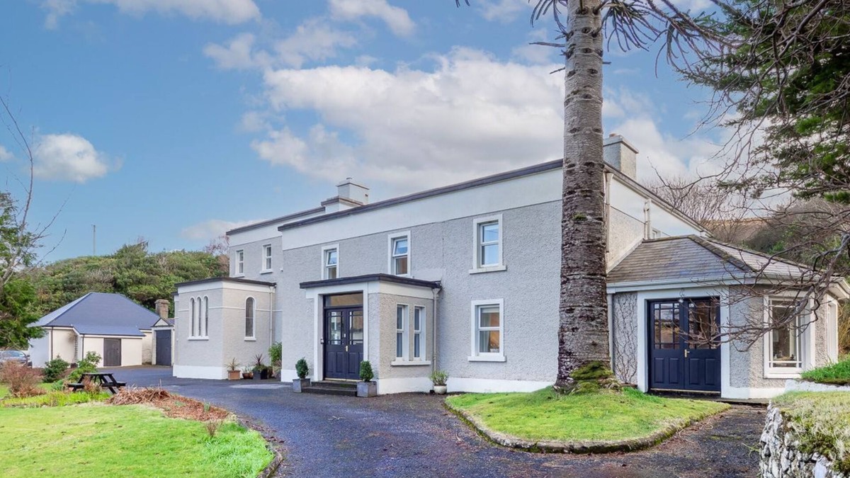 Leenane Apartment | 401 The Covent Leenane-5 Bedrooms-Sleeps 11
