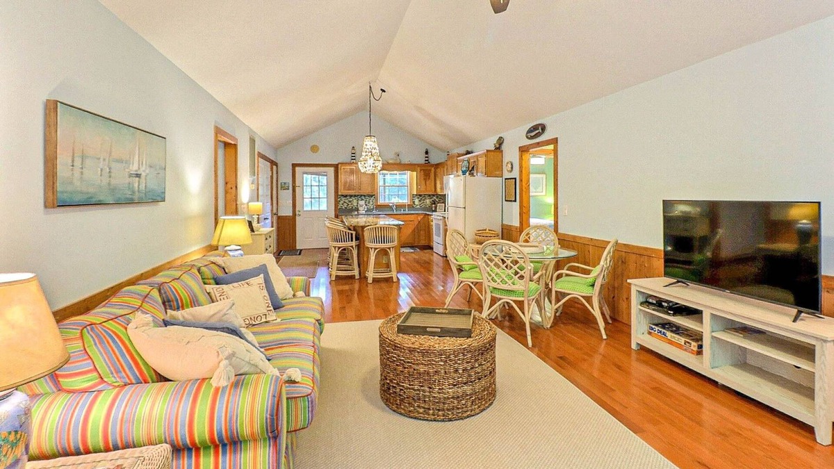 Sea Scape House | 4029 Lunar Cottage * Half Mile to Beach