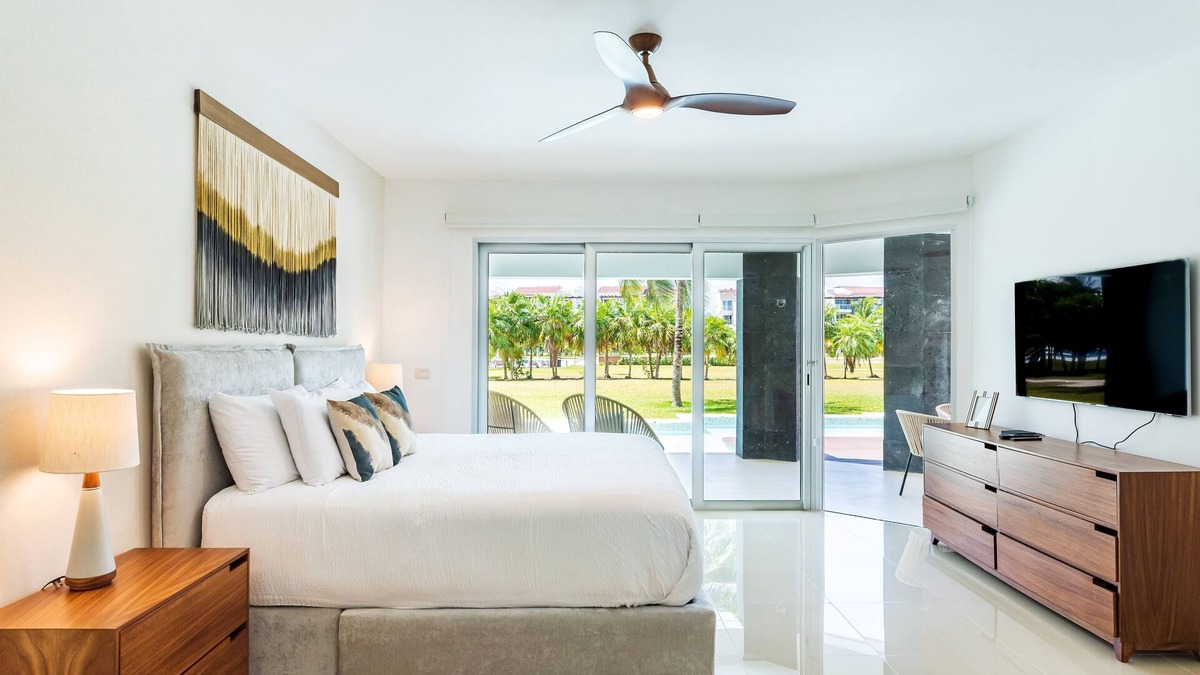 Puerto Juarez Apartment | 402N Casa Lucerna (2-Bedroom Apartment) with Pool - Handicap accessible by RedAwning