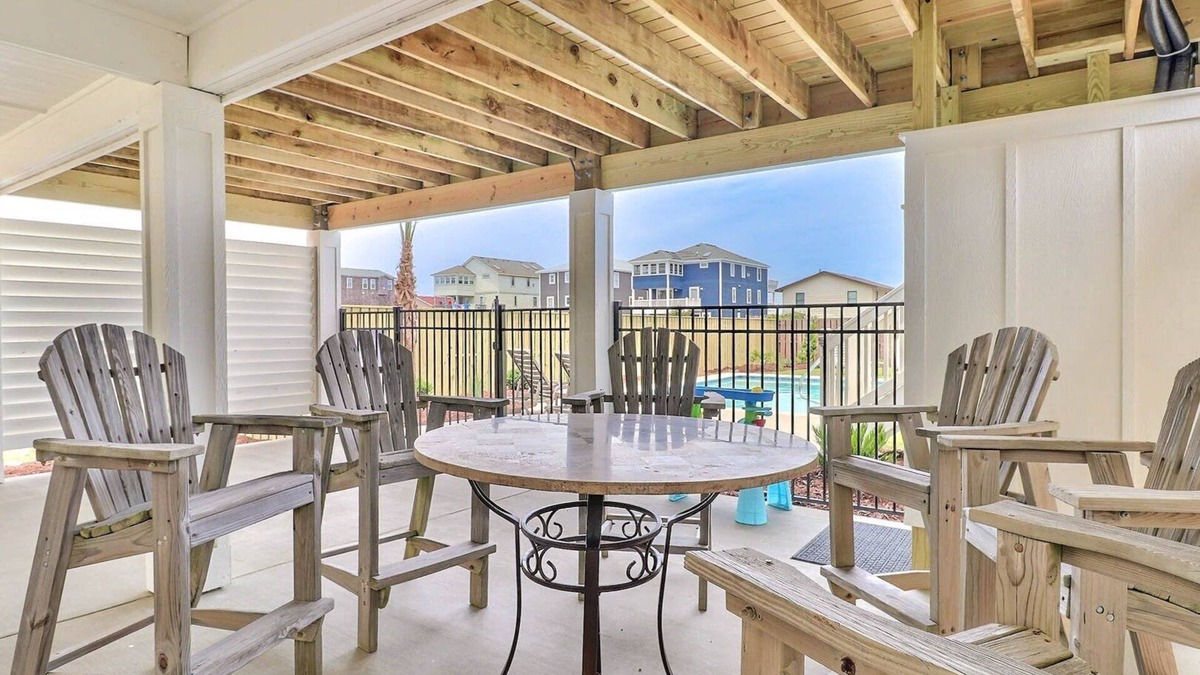 Sea Retreat House | 4071 Masterpiece * 3 Min Walk to Beach * Elevator
