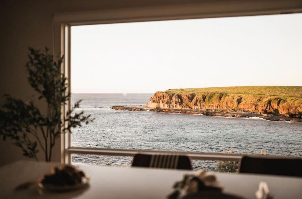 Kiama Heights House | 42 Loves Bay 5 Bedroom Sea cliff View House with Pool