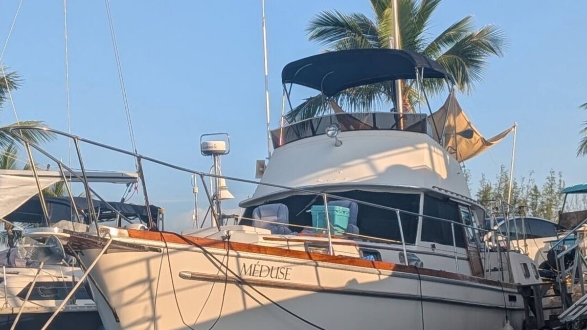 Key West Boat Rental | 43' Classic Trawler 5 Star Resort Pools, Views, Dining Free Shuttle to Downtown