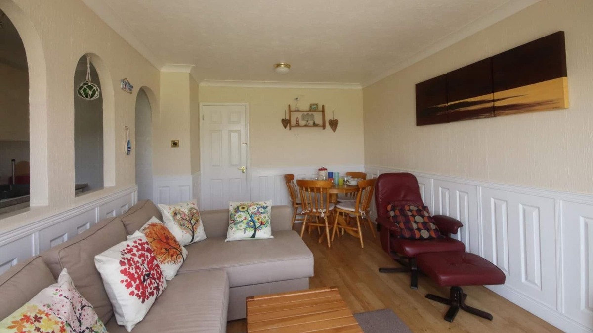 Earnley Ski Chalet | 43C Medmerry Park 2 Beds Budget Chalet No Wifi