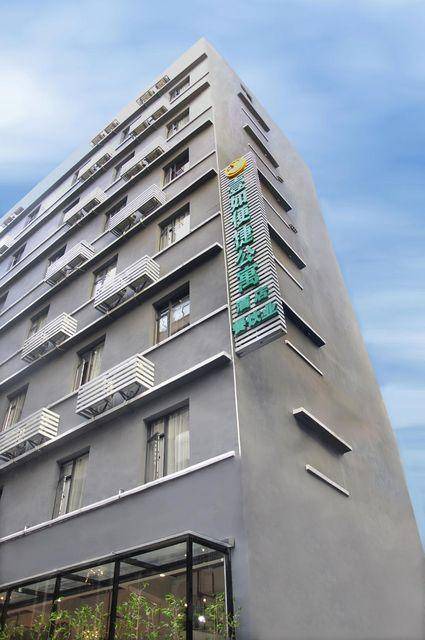 Jinping Qu Hotel | 44 m² Hotel ∙ 4 guests