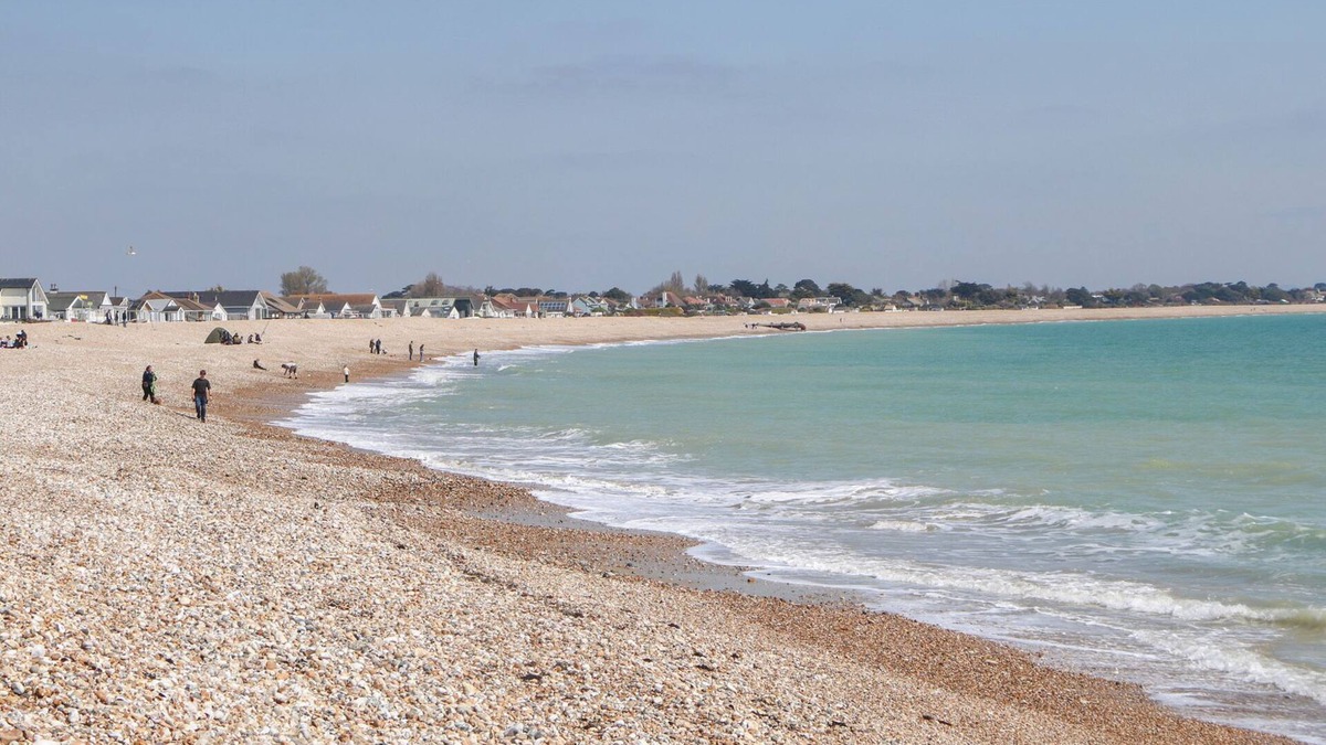 Pagham Cottage | 44 West Front Road
