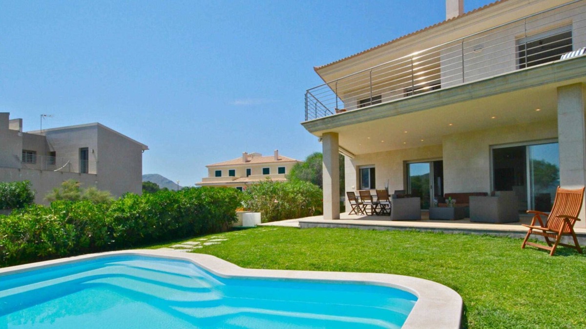Urbanizacion S'Estanyol Apartment | 44068 Fantastic beach house 1st line (license number 83/15 / ET) - 44068 Fantastic beach house 1st line