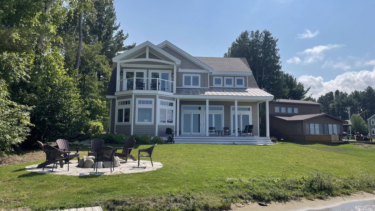 Maple City Cottage | 4678 on Glen Lake - Beautiful Luxury Cottage
