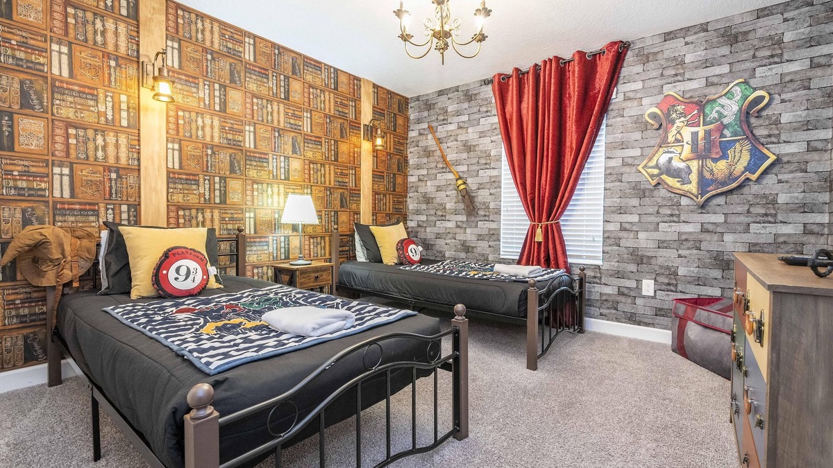 Kissimmee House | 4817- Great Family Home near Disney, (Pet Friendly) Storey Lake Resort.