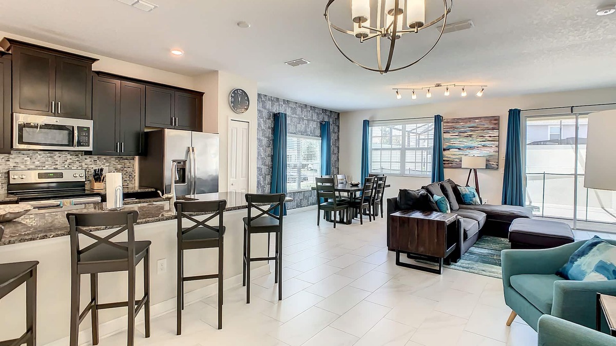 Kissimmee House | 4874 - 5 Bedroom Townhome with Private Pool in Storey Lake Resort Under 10 Minutes to Disney