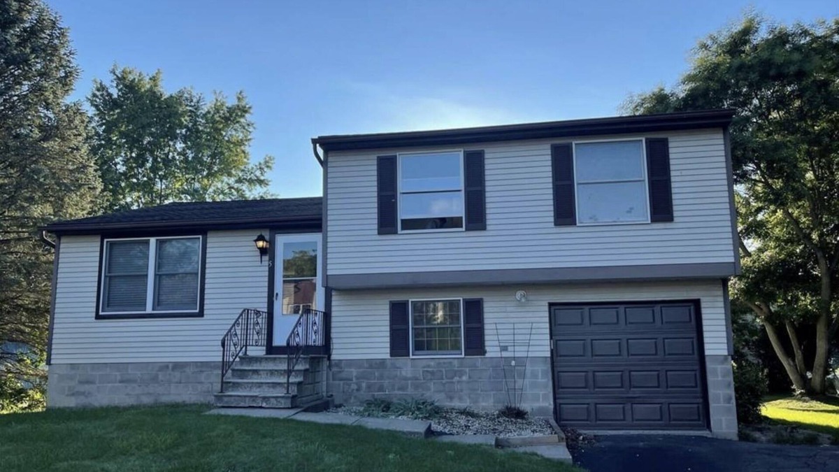West Henrietta House | 4b2b house with new renovation 6mins drive to RIT