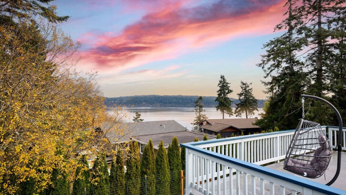 Freeland House | 4b2b Unit @Whidbey Island | Panoramic Water View