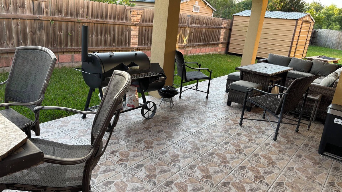 Brownsville House | 4bd 2.5ba nBackyard WiFi Close proximity to SPI, Space X, stores, gyms, mall etc