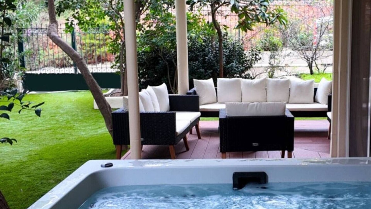 Vouliagmeni Apartment | 4BD Apartment with Outdoor Jacuzzi Garden