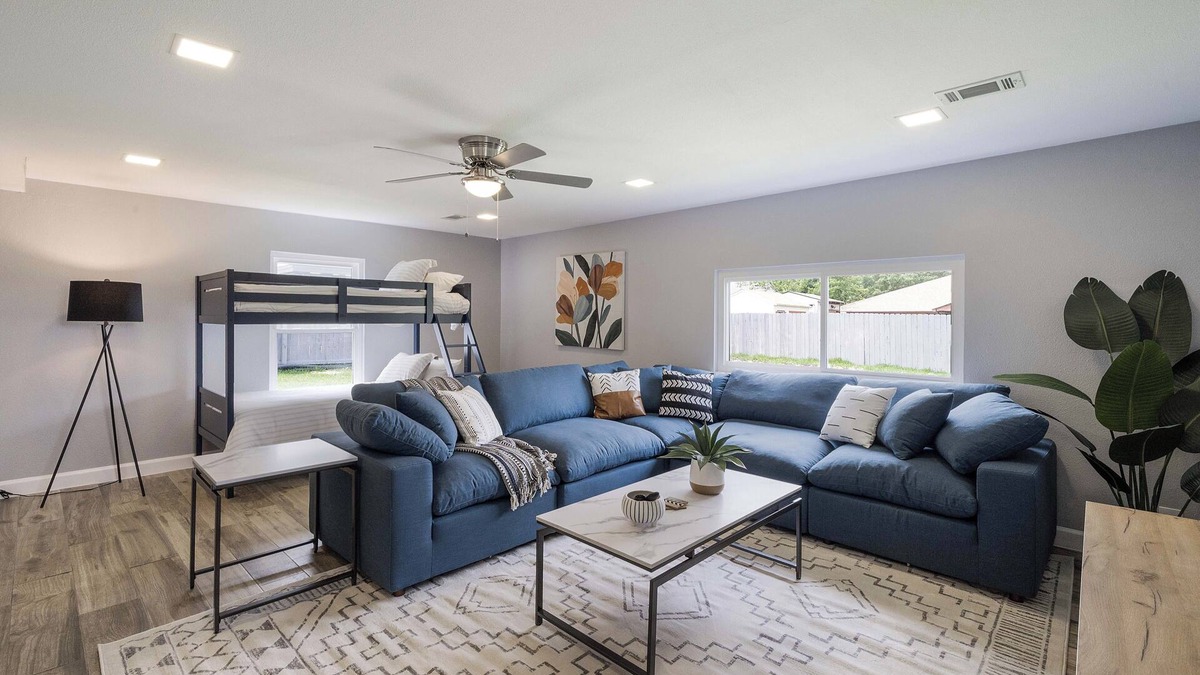 Round Rock House | 4BD Flat, Sleeps 10 - kids playroom w/bunkbed! 🐾 Pets OK, Near Public Pool!