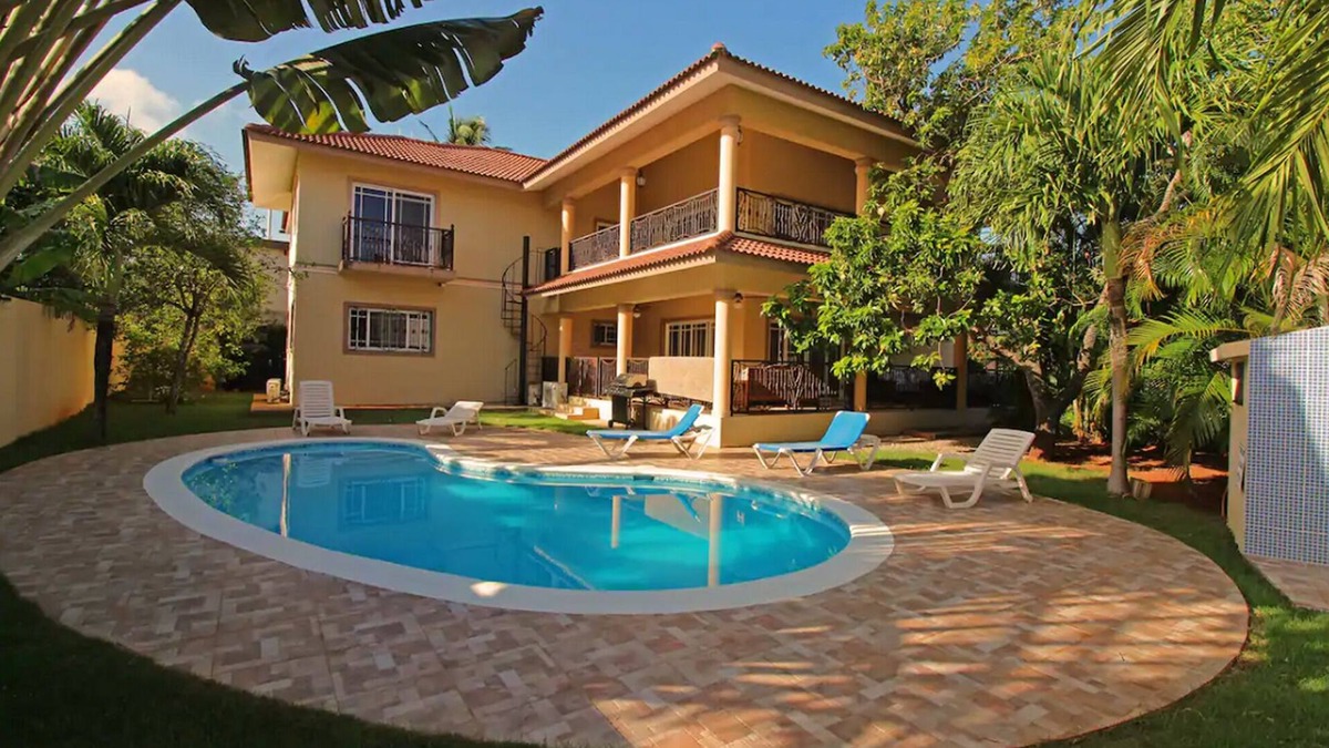El Batey Villa | 4BD Guest-friendly villa in the heart of Sosua!