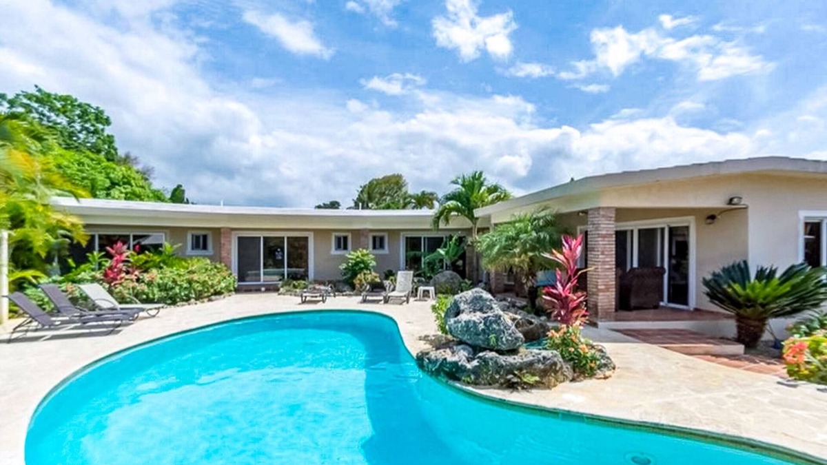 Sosua Villa | 4BD villa in luxury residence, private pool, guest-friendly, free bus