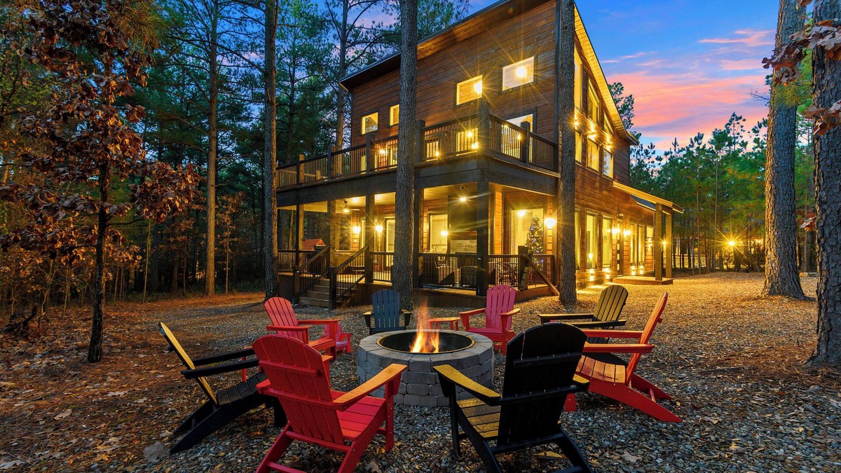 Pickens Cabin | 4bdr with expansive game room and amenities for all!
