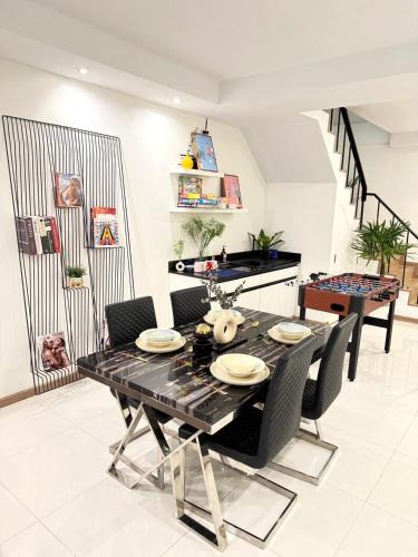 Phra Khanong Nuea House | 4Beds 4Baths New Renovated Entire House BTS Ekkamai