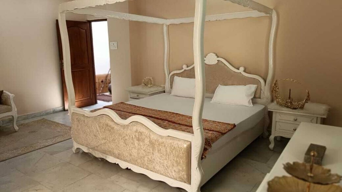 Hyderabad House | 4BHK New, Big, Elegant, Luxurious Home @prime loc Hyderabad! 20mins from Airport