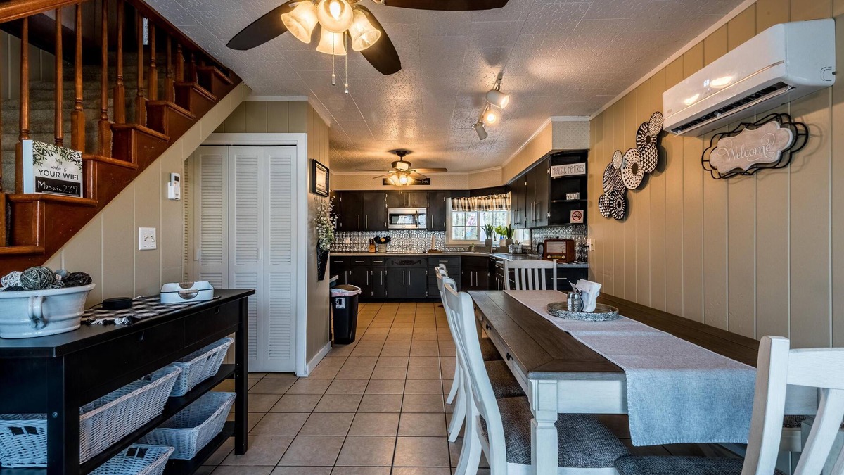 Nashville House | 4BR, 2.5 BA in the heart of Nashville