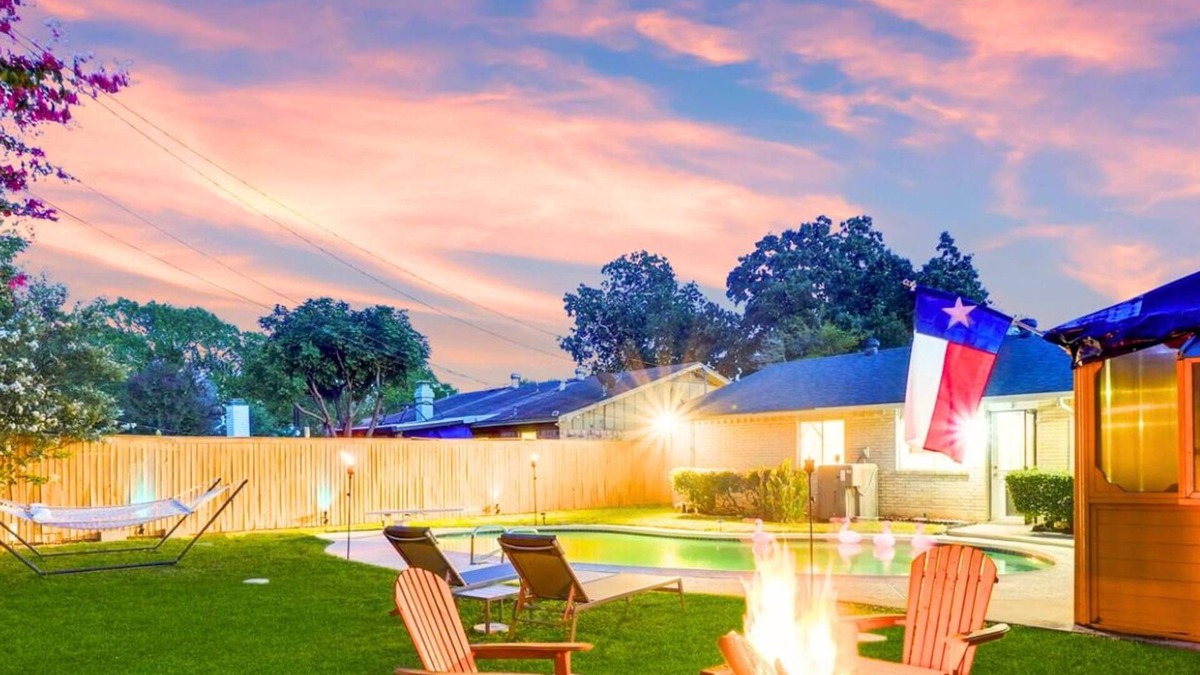 Irving House | 4BR/2B Home with Pool, Hot Tub, Fire Pit