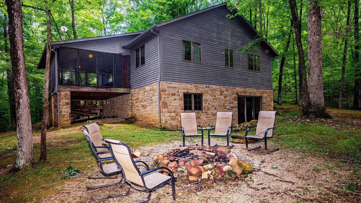 Nashville Cabin | 4BR, 3BA cabin