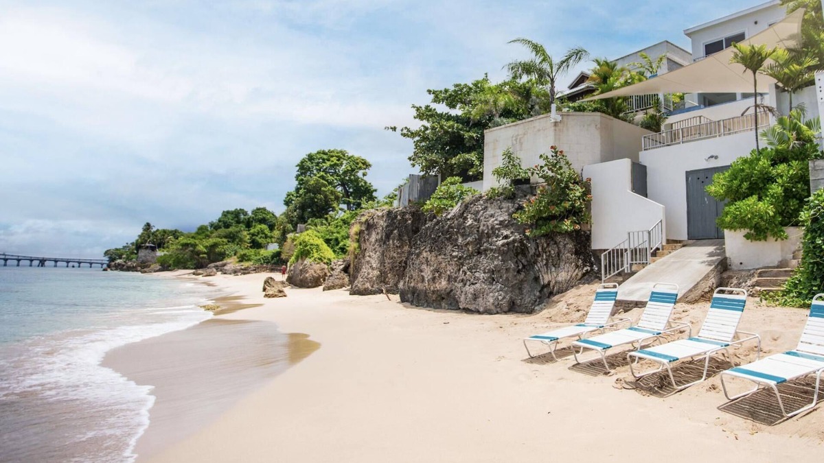 Clinketts Villa | 4BR Beachfront Property w/Private Pool-VFRAN