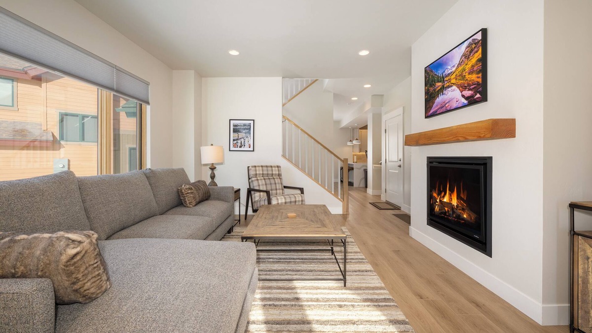 Pole Creek Meadows Cabin | 4BR cabin w/2 living rooms & fireplaces