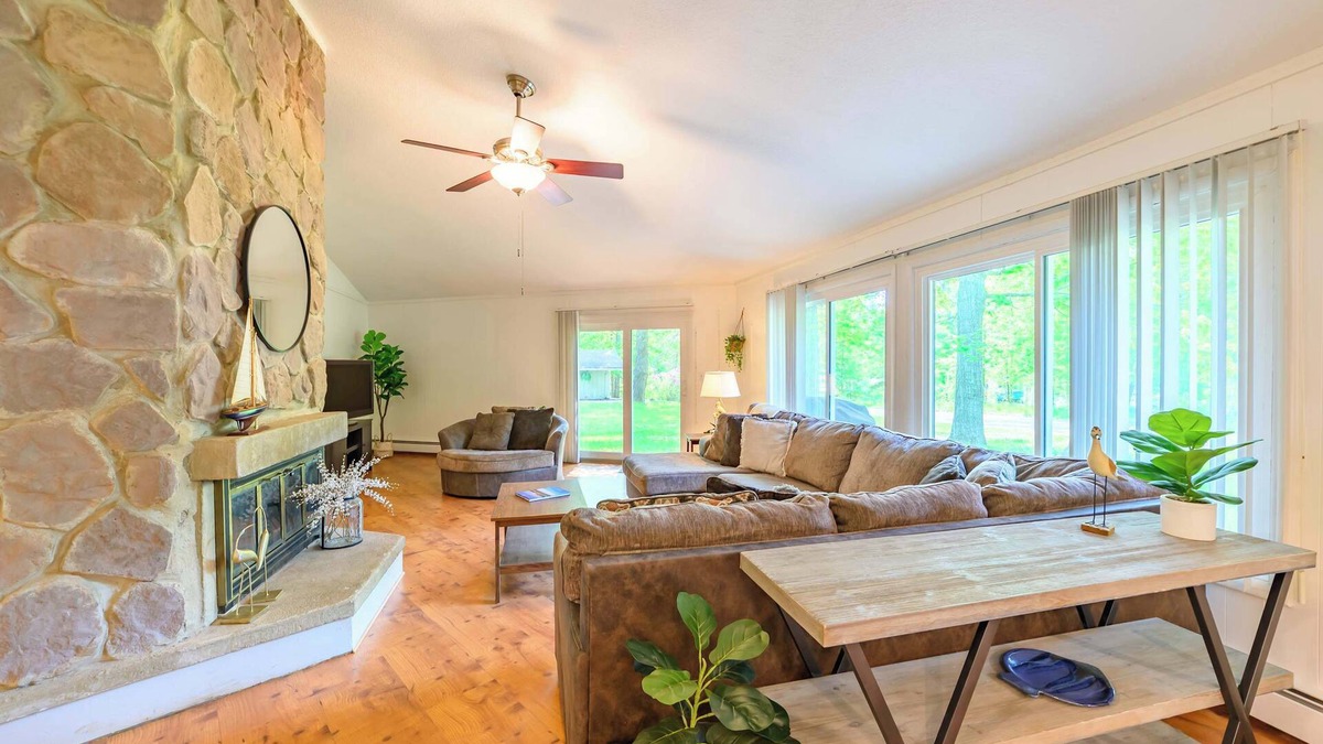 Charlevoix House | 4BR Charlevoix Getaway – Walk to Lake!