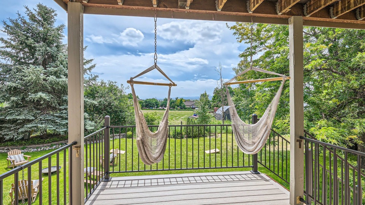 Scenic Heights House | 4br home with Mountain Views - Central to Arvada, Golden, Boulder & Denver