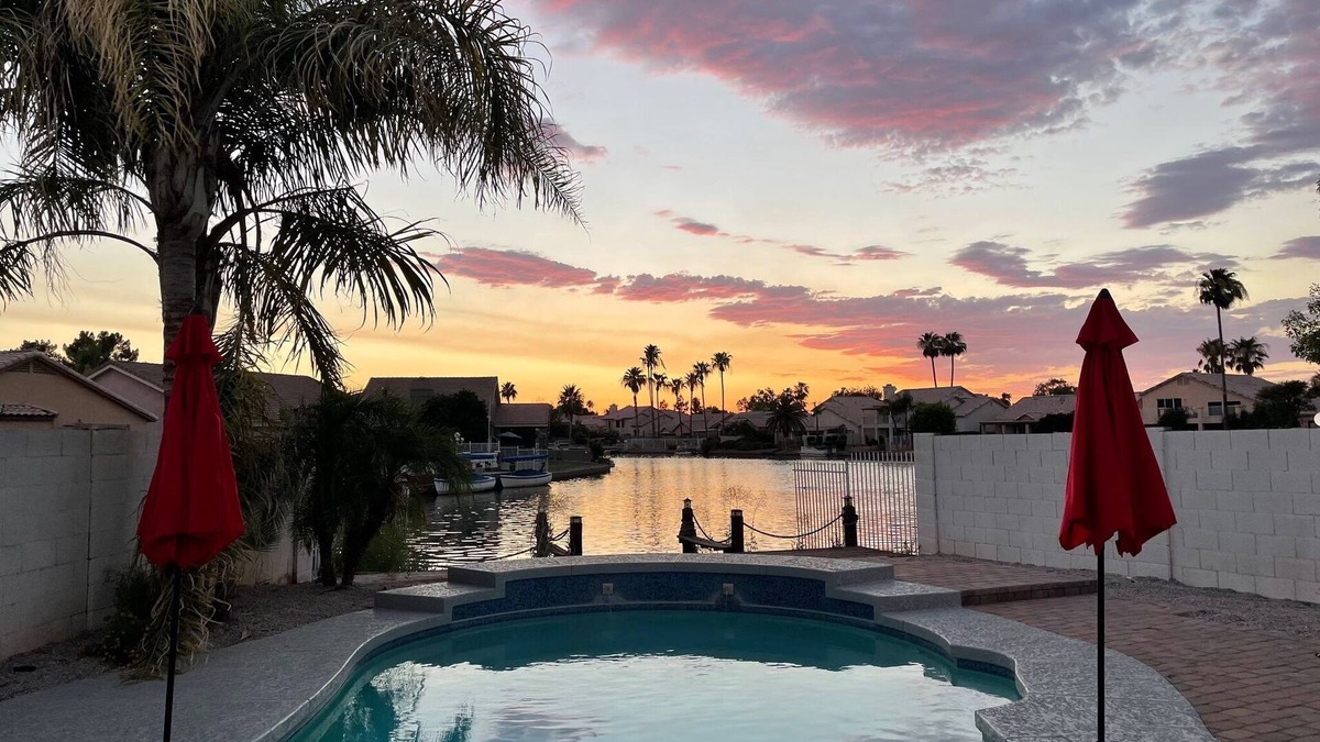 Garden Lakes House | 4BR Lakefront Retreat in the Desert w Private Pool