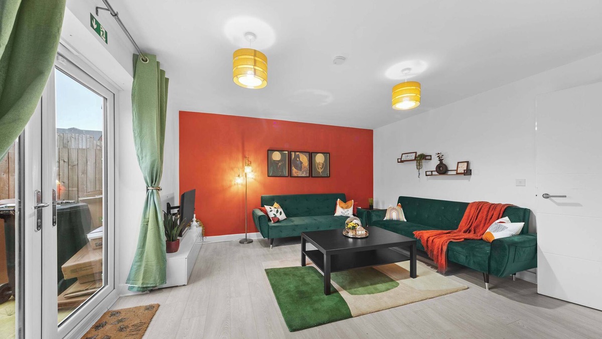 Killingbeck House | 4BR Leeds Home Perfect for Long Stays Free Parking