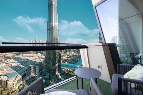Downtown Dubai Apartment | 4BR Luxury Apartment with Burj Khalifa View and Direct Dubai Mall Access - Pool and PS5 Included