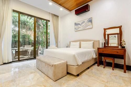 Nai Harn Villa | 4BR Pool Villa Nai Harn