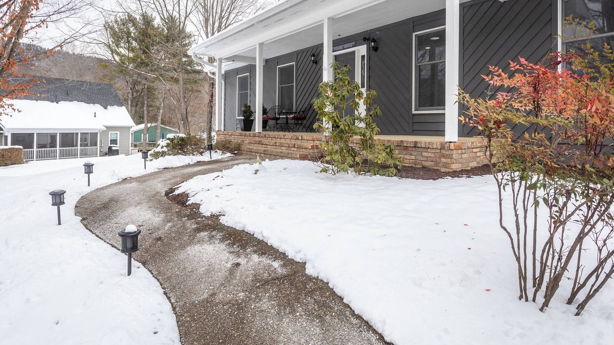 Massanutten House | 4BR Resort Home w/Hot Tub, Games & Spacious Yard
