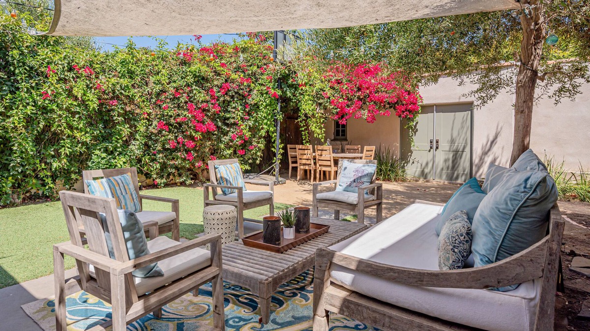 Mid-Wilshire House | 4BR Secluded Spanish Oasis in the Heart of Los Angeles