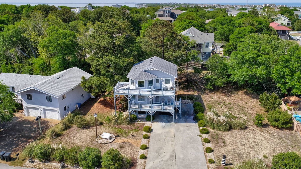 Duck House | 4BR Soundview | Deck | Washer/Dryer