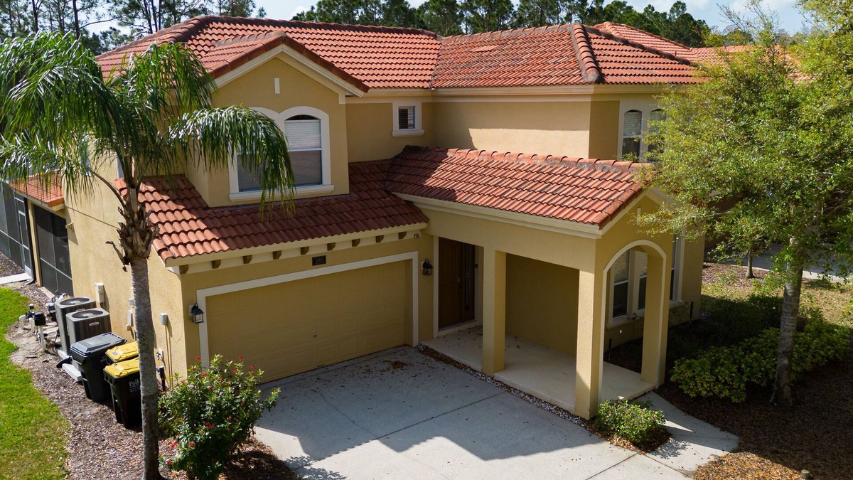 Watersong Villa | 4BR spacious, luxury villa. Nr Disney, private spa&pool, Games Room