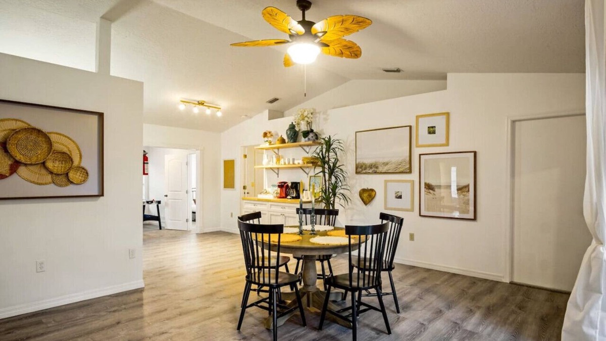 Palm Bay House | 4BR | TV Each BR | Dog Friendly | 5min To Stores