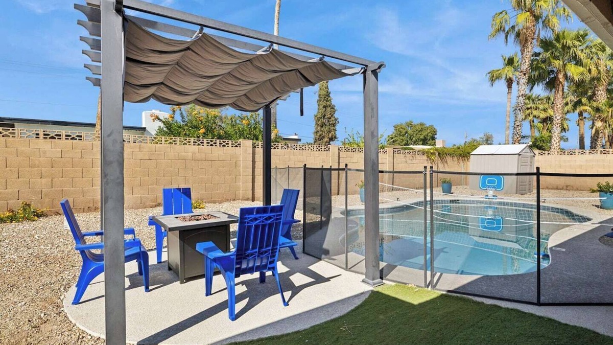 Raskin Estates House | 4BR w/Pool, Pool Table, Fire Pit & BBQ Grill