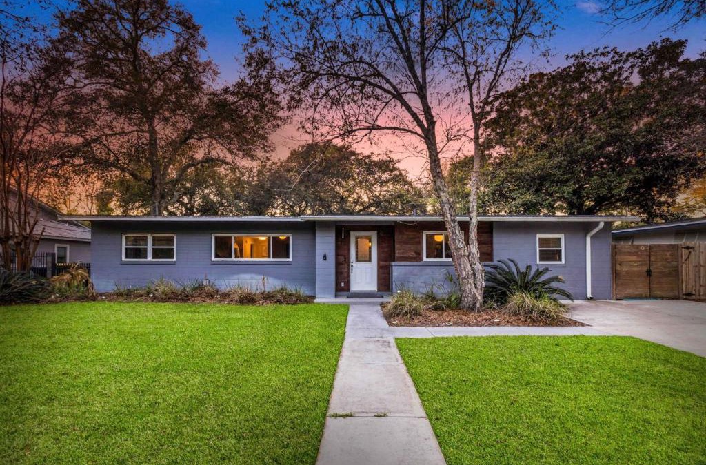 Fort Walton Beach House | 4BR w Private Pool & Fire Pit - 2 MI To Beach