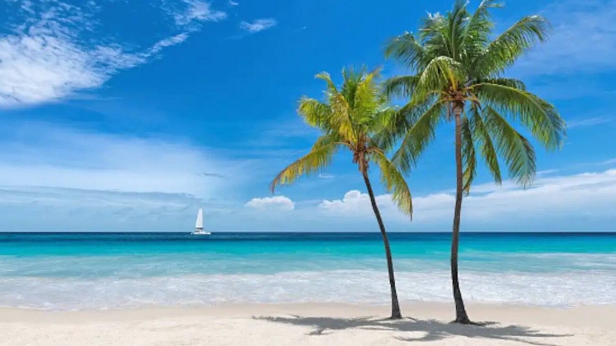 Hollywood Beach House | $4M Beach House Mansion in Oxnard