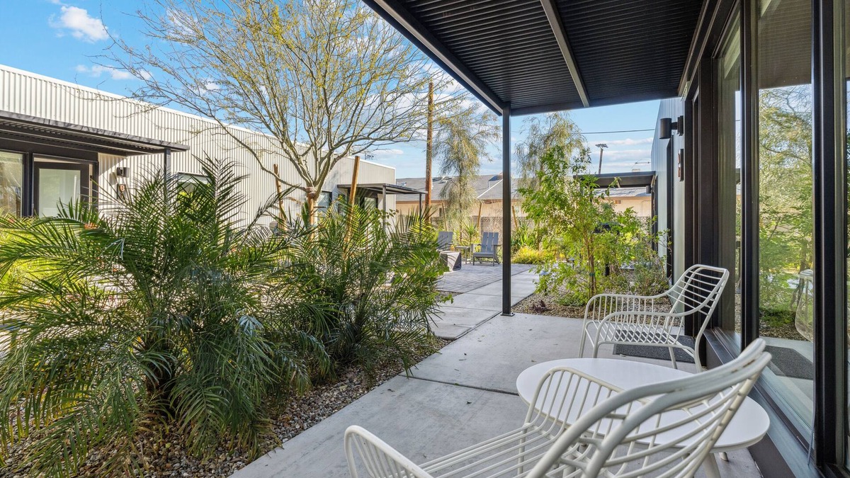 Camelback East Apartment | 4Square Complex