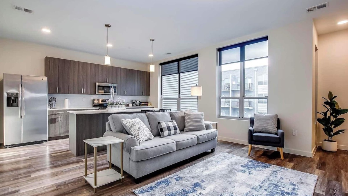Downtown Louisville Apartment | 4th Street Suites - Opulent King Bed Suite