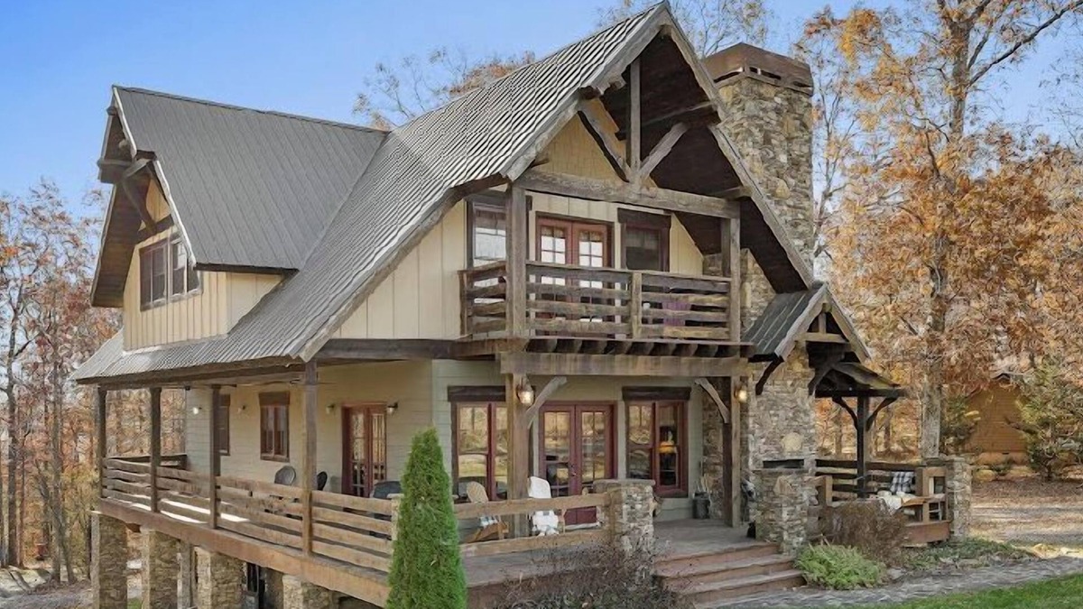Lupton City Cabin | 4th Weeknight Free in Jan. & Feb. 2024! 20 min. From Downtown Chattanooga!