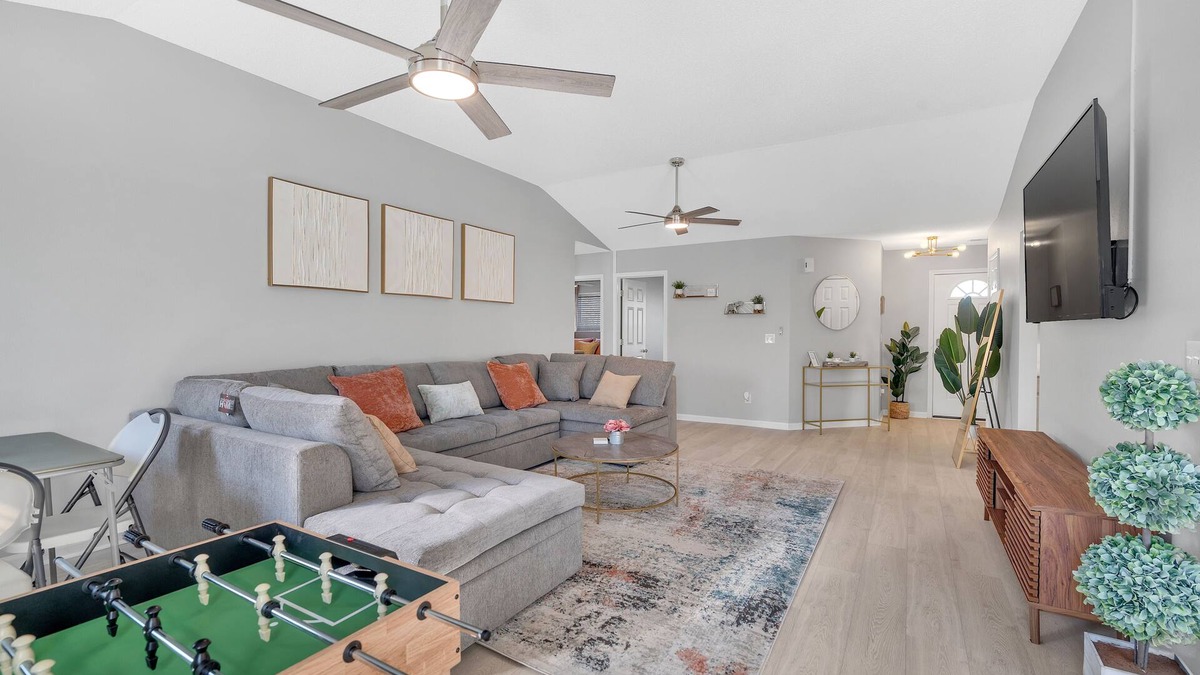 Huntcliff House | 4TVs★3Beds★Fully Stocked Kitchen★Spacious Getaway