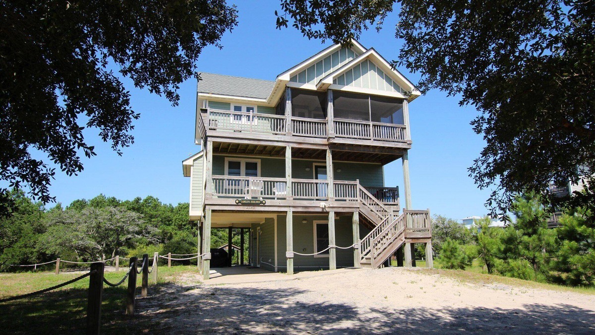 Carova Beach House | 4x2130, Carolina Hideaway- Soundside, Wild Horses, Secluded, Screened Porch